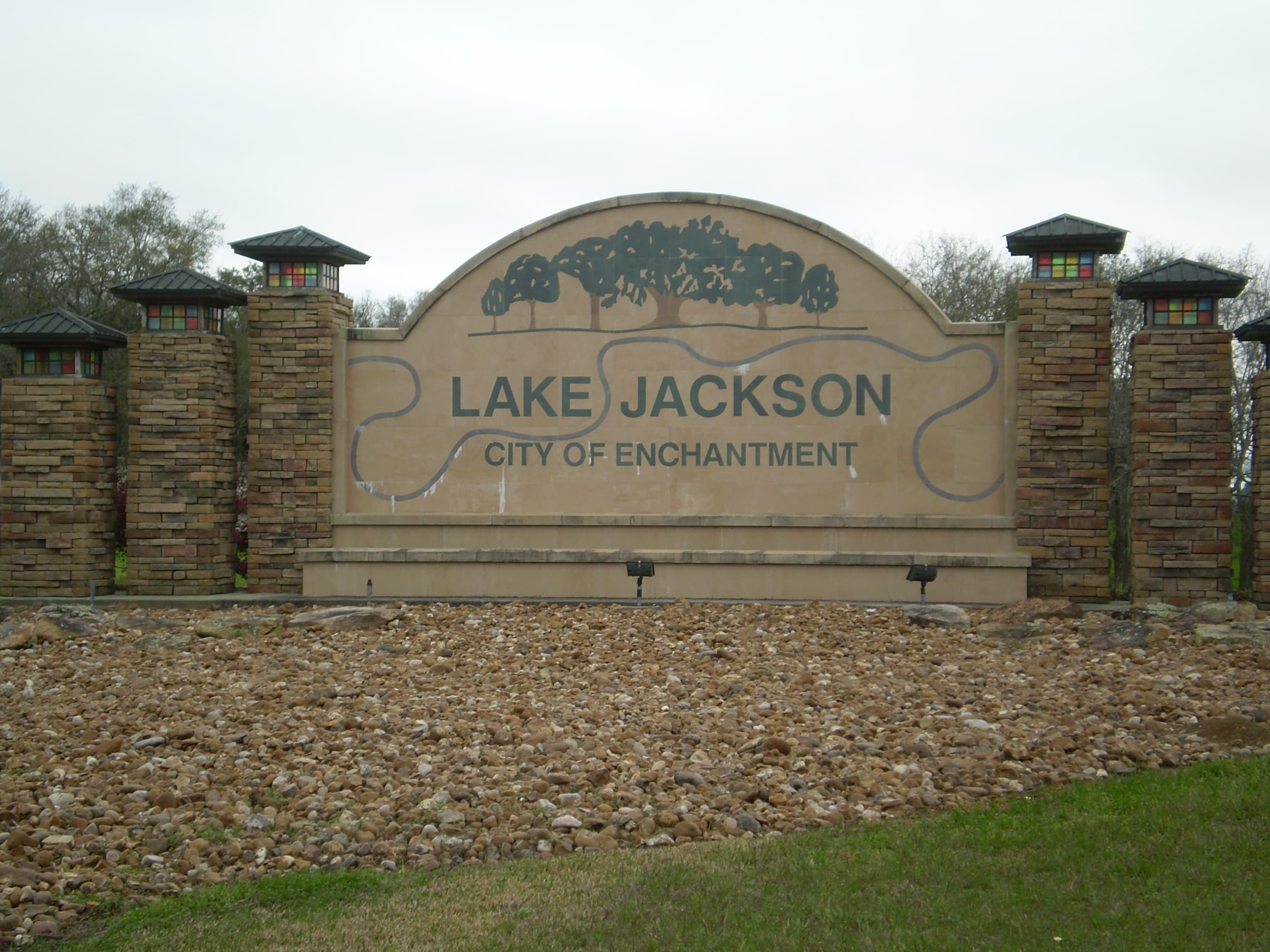 Artificial turf installation in Lake Jackson, TX